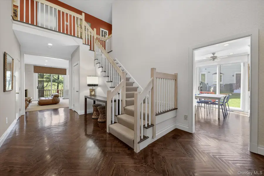 9 Easthaven Lane, White Plains, NY 10605 - #3