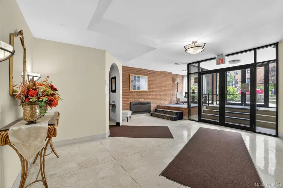 636 N Terrace Avenue #3F, Mount Vernon, NY 10552 - #2