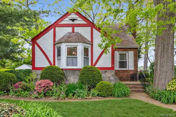 111 E Euclid Street, Valley Stream, NY 11580