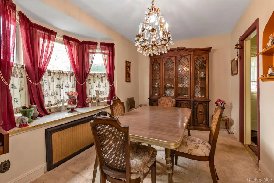 111 E Euclid Street, Valley Stream, NY 11580 - #2