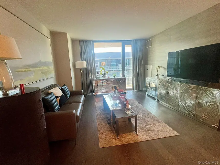131-03 40 Road #penthouse2G, Flushing, NY 11354 - #2