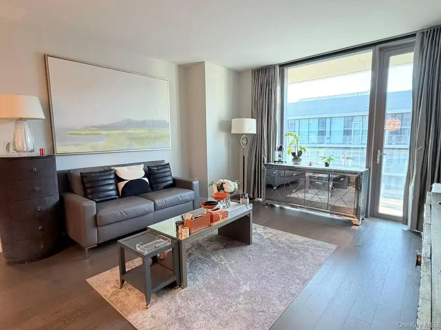 131-03 40 Road #penthouse2G, Flushing, NY 11354 - #3