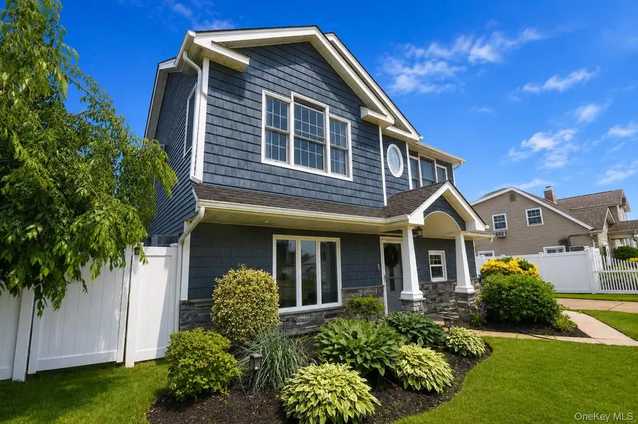 26 Sycamore Lane, Levittown, NY 11756 - #3