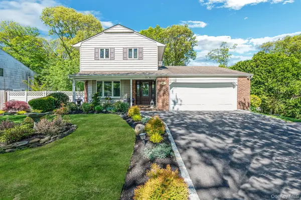 40 Boxwood Drive, Kings Park, NY 11754