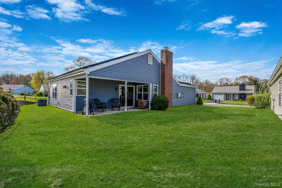 1 Avon Court, Ridge, NY 11961 - #3