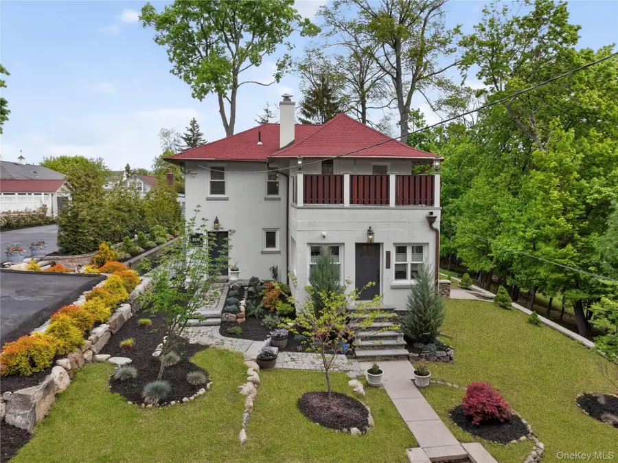 109 W Park Avenue, Pearl River, NY 10965 - #2