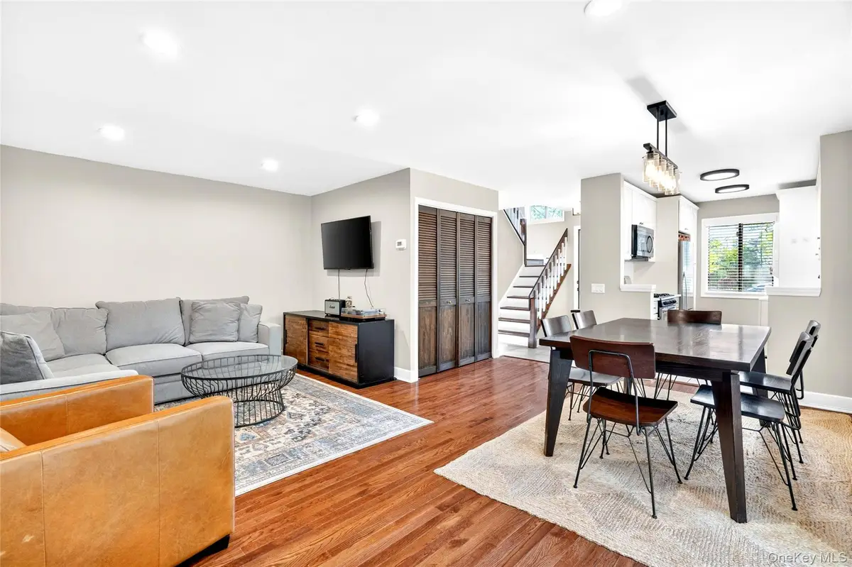 17 Hillside Terrace #D, White Plains, NY 10601 - #1