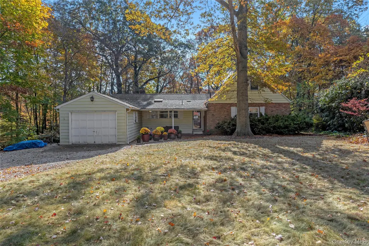 4 Meadowood Court, Huntington, NY 11743 - #1