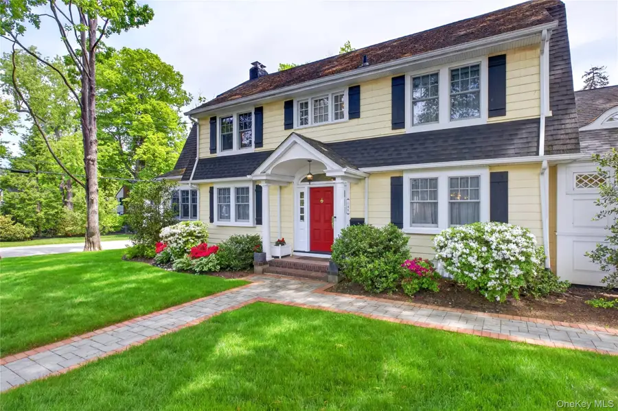 146 Onderdonk Avenue, Manhasset, NY 11030 - #2