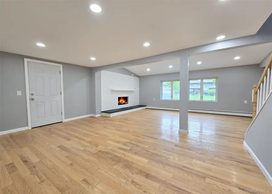 40 Aster Avenue, Holtsville, NY 11742 - #2