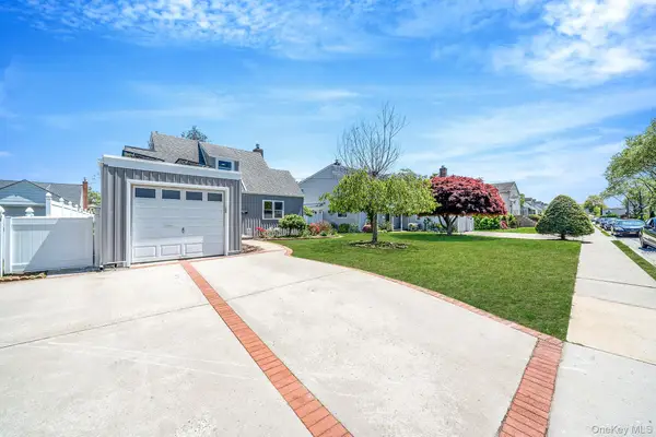 16 Hapsburg Place, Hempstead, NY 11550