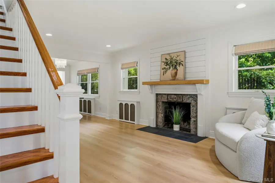 45 Locust Place, Manhasset, NY 11030 - #3