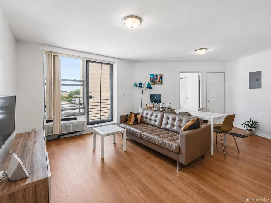 81-15 Queens boulevard 7c, Elmhurst, NY 11373 - #3