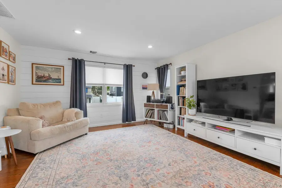 27 Radcliffe Road, Island Park, NY 11558 - #3