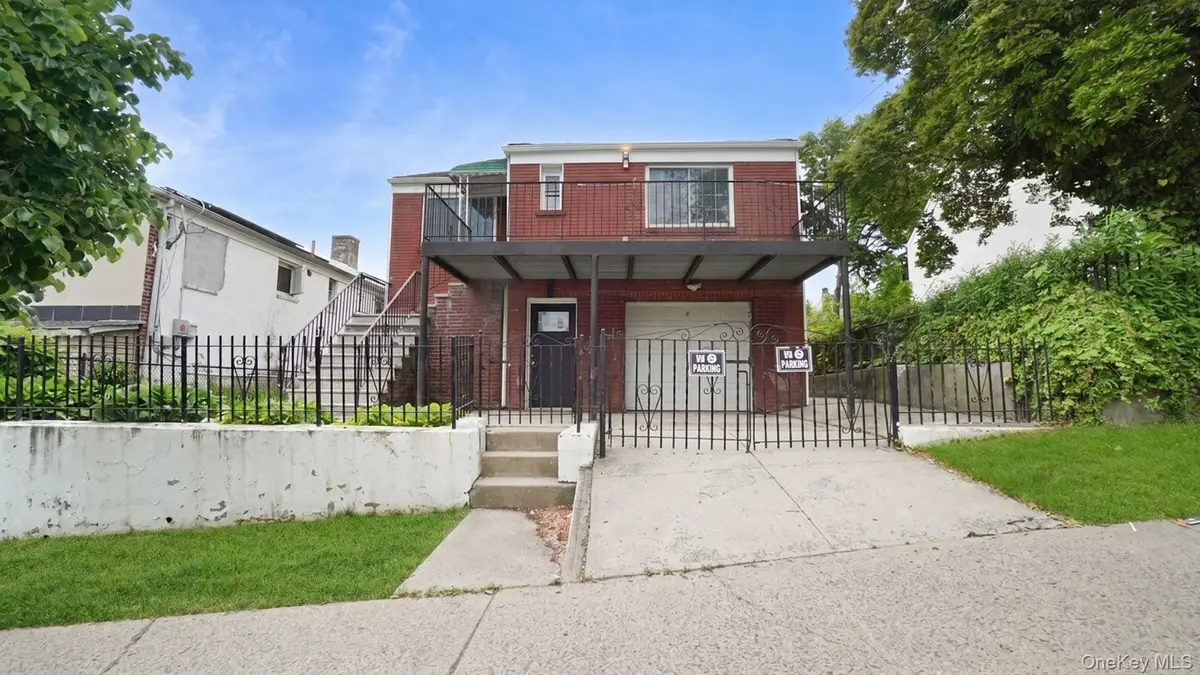 1616 Hammersley Avenue, Bronx, NY 10469 - #1
