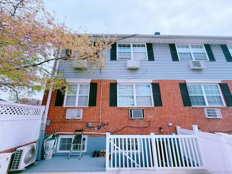 8296 Country Pointe Circle, Queens Village, NY 11427 - #3