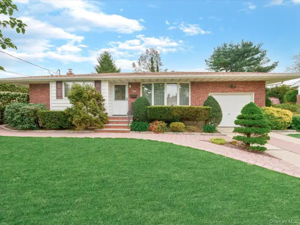 12 Joyce Lane, Commack, NY 11725