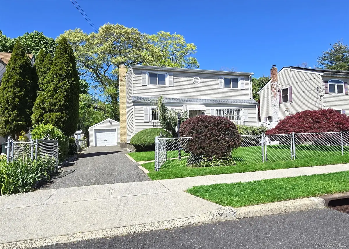 597 Woodland Drive, South Hempstead, NY 11550 - #1