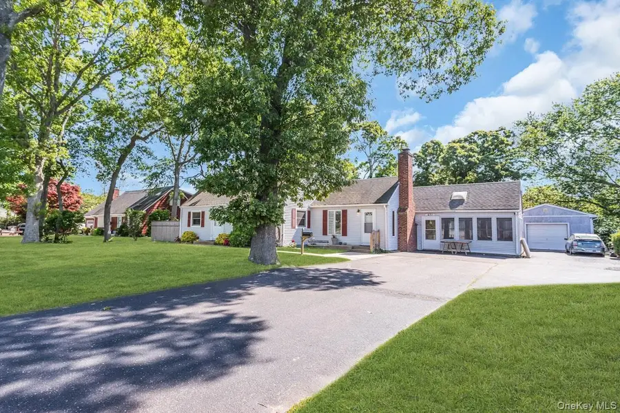 431 Cherry Avenue, West Sayville, NY 11796 - #2