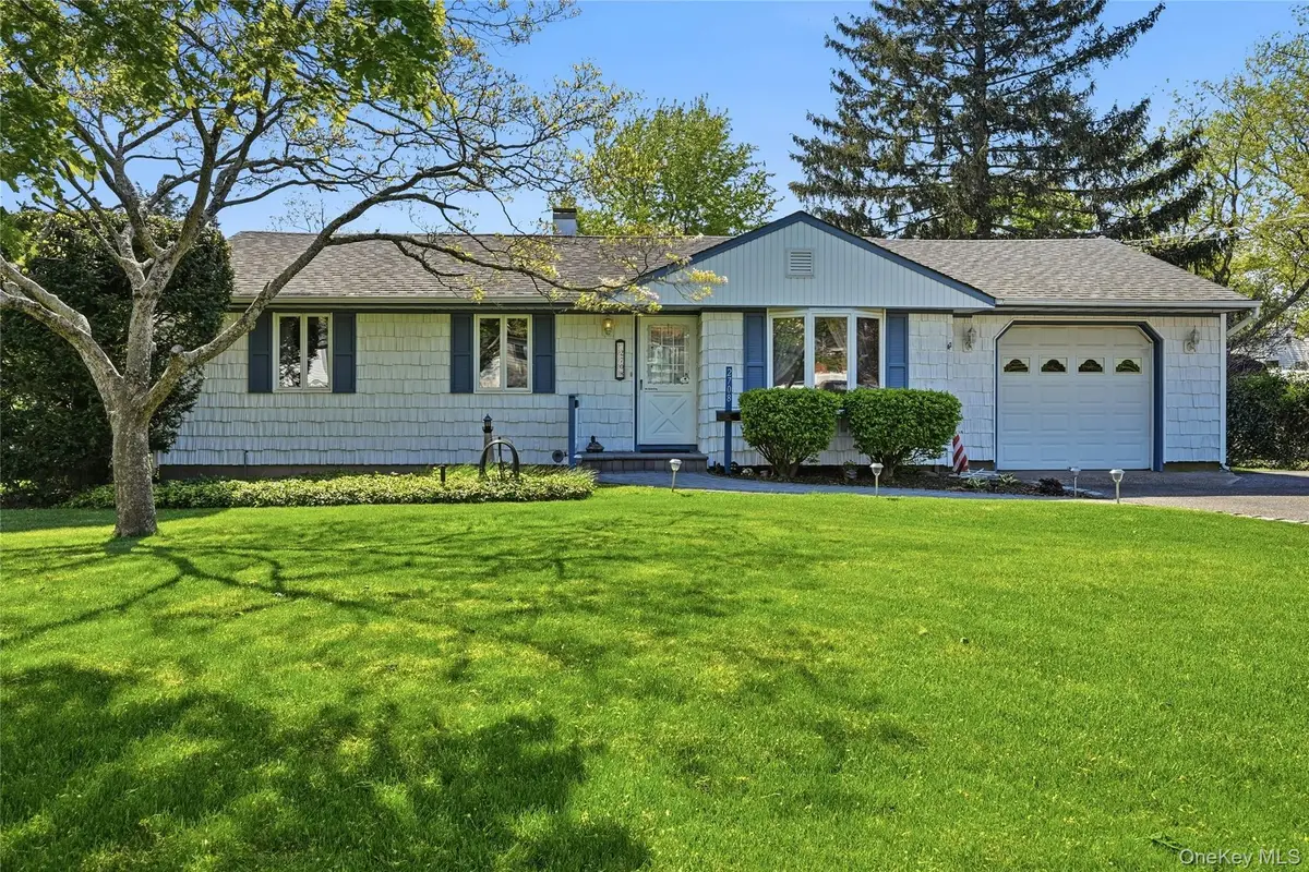 2708 Gull Avenue, Medford, NY 11763 - #1