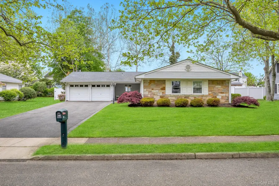 40 Twisting Drive, Lake Grove, NY 11755 - #3