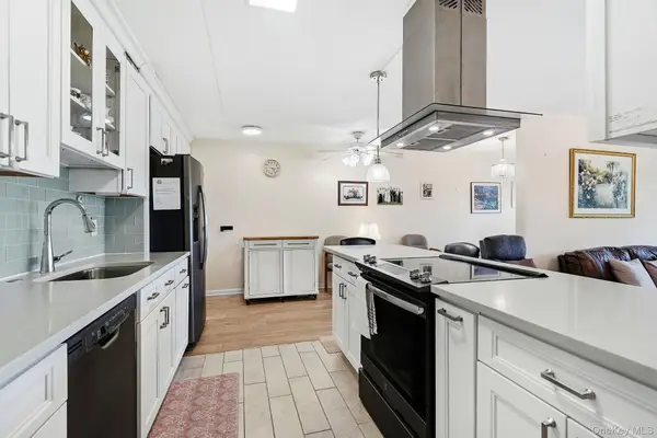 200 High Point Drive #214, Hartsdale, NY 10530