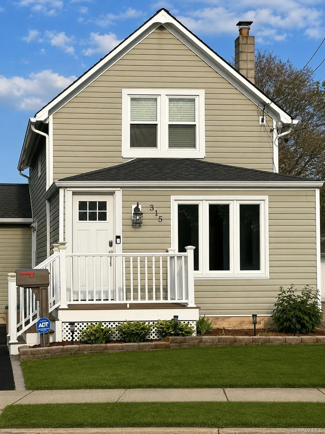 315 Grant Avenue, Islip, NY 11751 - #1