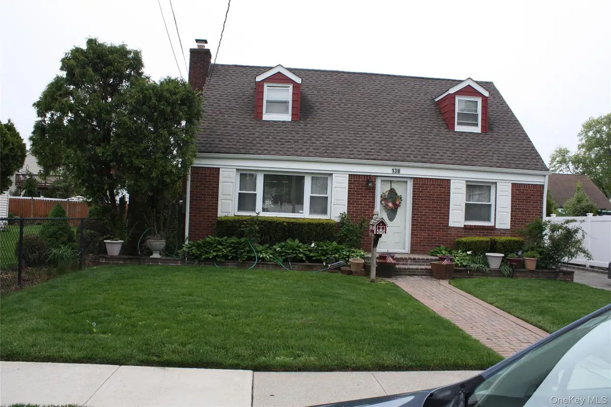 138 Manor Parkway, Uniondale, NY 11553 - #1