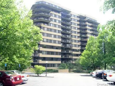 25 Rockledge Avenue #711B, White Plains, NY 10601