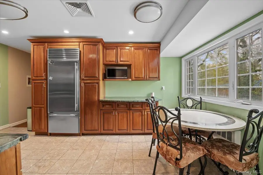 916 Lawrence Court, North Woodmere, NY 11581 - #3