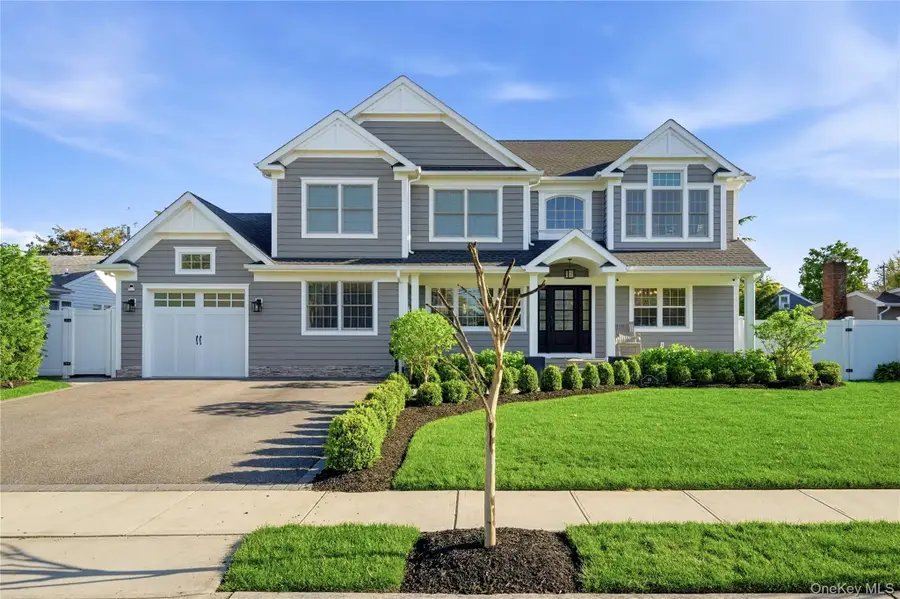 48 Iroquois Street E, Massapequa, NY 11758 - #2