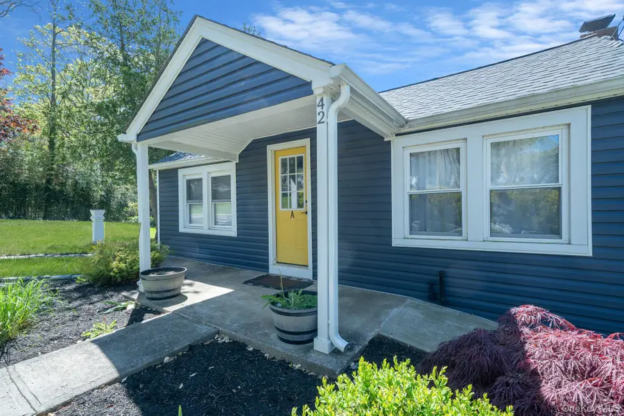 42 Oceanview Avenue, Farmingville, NY 11738 - #2