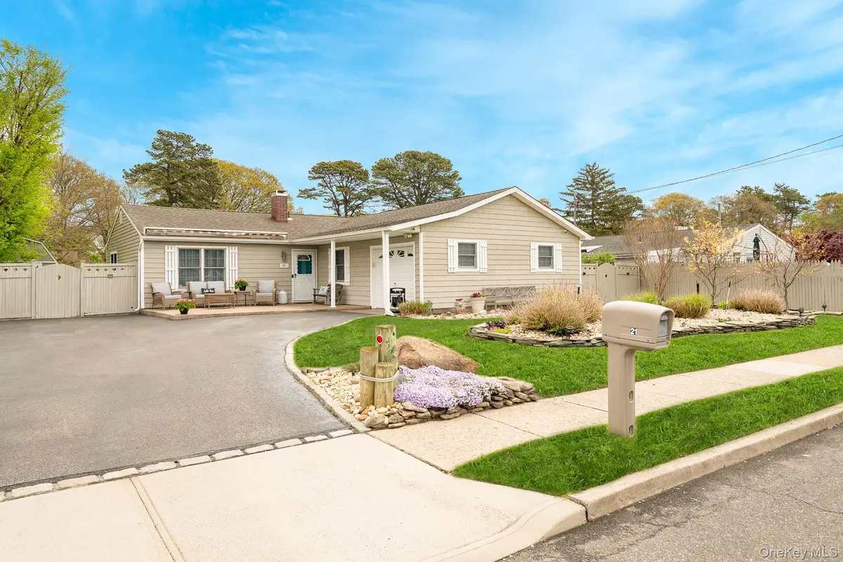 21 Eisenhower Road, Centereach, NY 11720 - #1