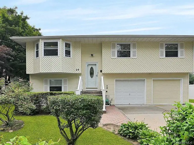 24 Spruce Street, Brentwood, NY 11717 - #1