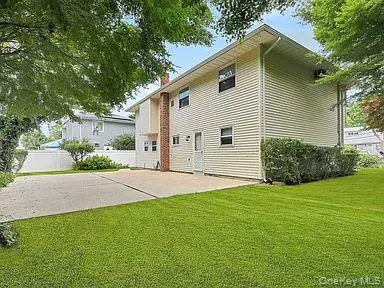 24 Spruce Street, Brentwood, NY 11717 - #2