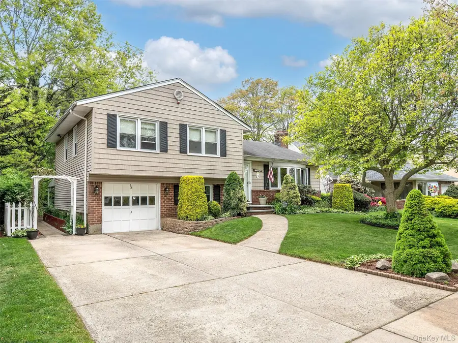 38 Pell Terrace, Garden City, NY 11530 - #2