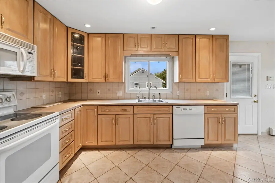 199 Sycamore Avenue, Bethpage, NY 11714 - #3