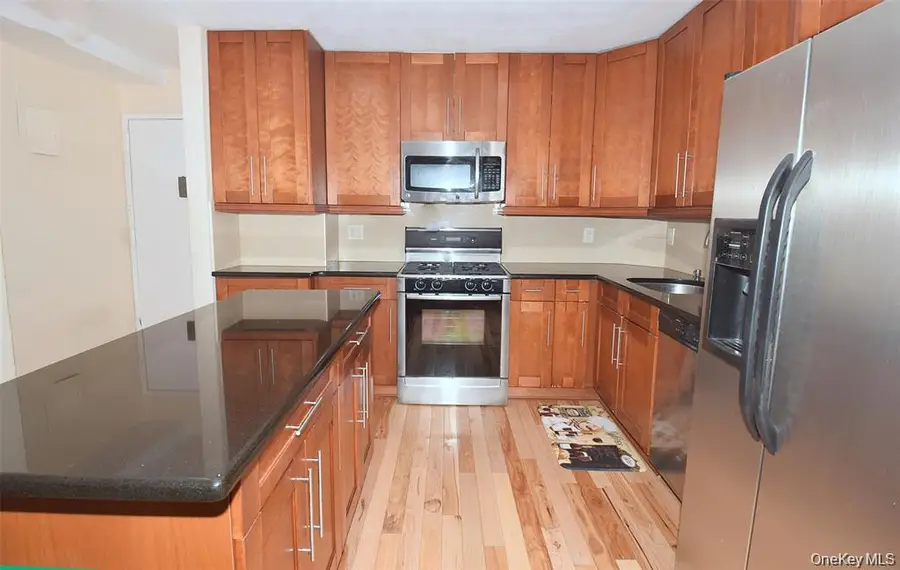 12-32 Diane Place #204 L, Bayside, NY 11360 - #3