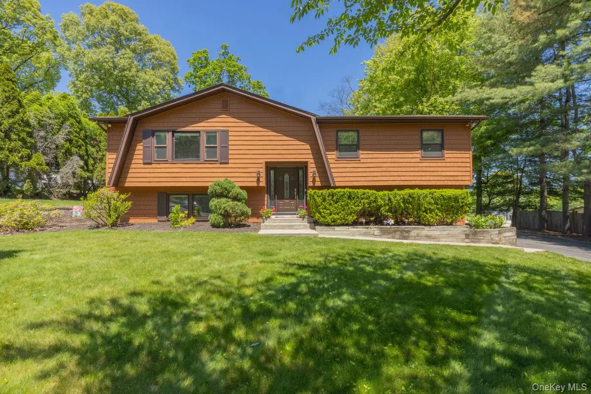 4 Apple Court, Nanuet, NY 10954 - #1