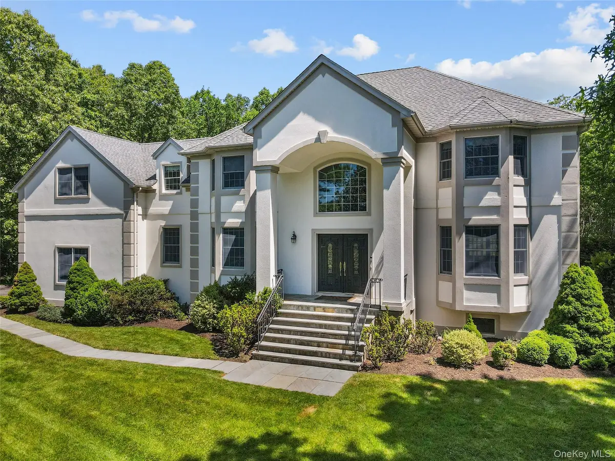 6 Horton Court, West Harrison, NY 10604 - #1