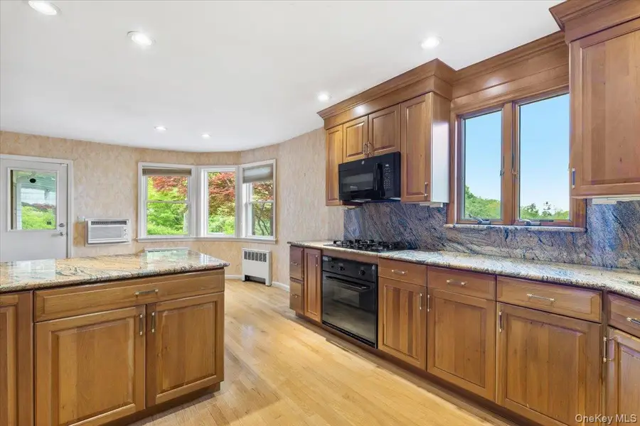 11 Malvern Road, Scarsdale, NY 10583 - #3