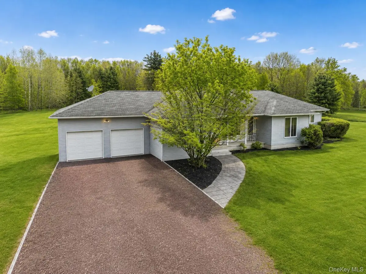 354 Petticoat Lane, Bloomingburg, NY 12721 - #1