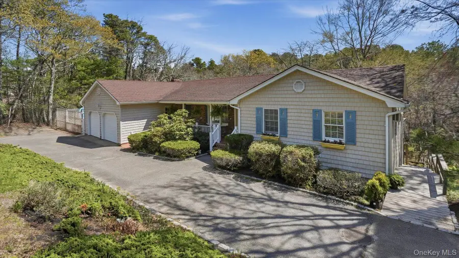 18 Beaver Lane W, Westhampton, NY 11977 - #2