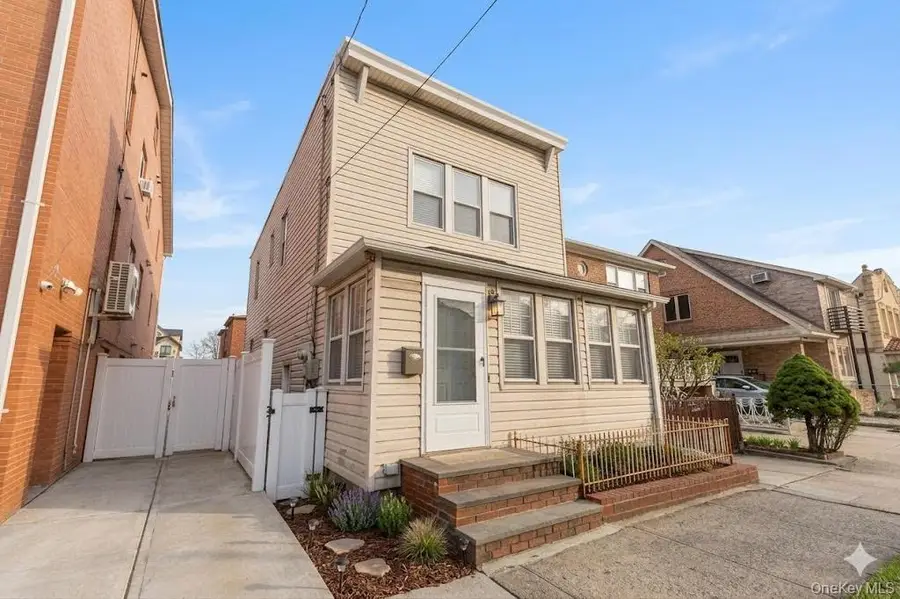 61-17A 165th Street, Fresh Meadows, NY 11365 - #3