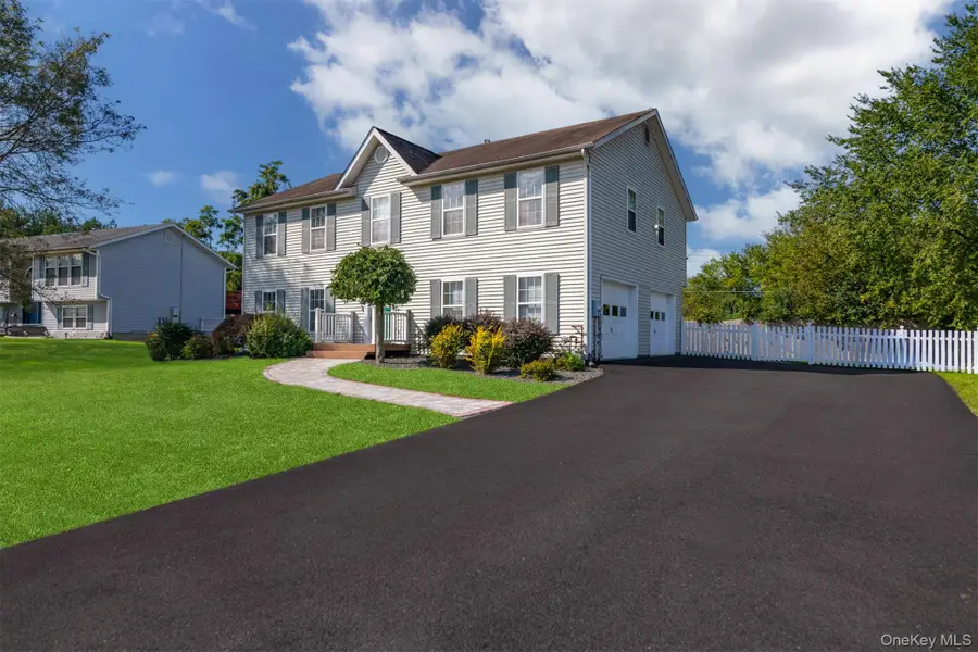 8 Bernadette Way, Washingtonville, NY 10992 - #2