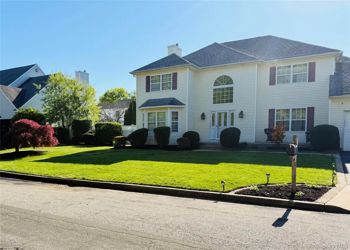 4 Clark Street, Selden, NY 11784 - #1