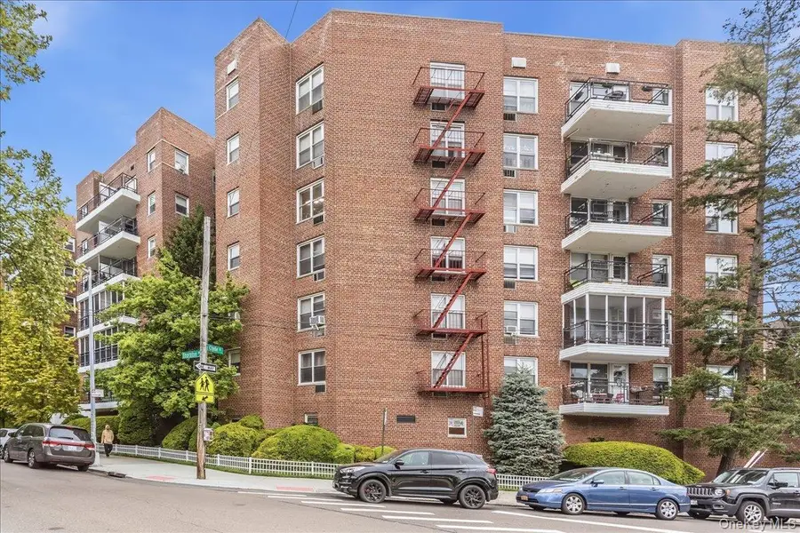 66-15 Thornton Place #5R, Rego Park, NY 11374 - #3