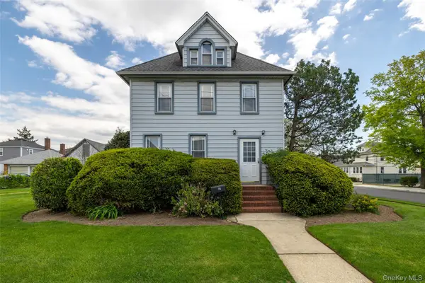 35 N Corona Avenue, Valley Stream, NY 11580