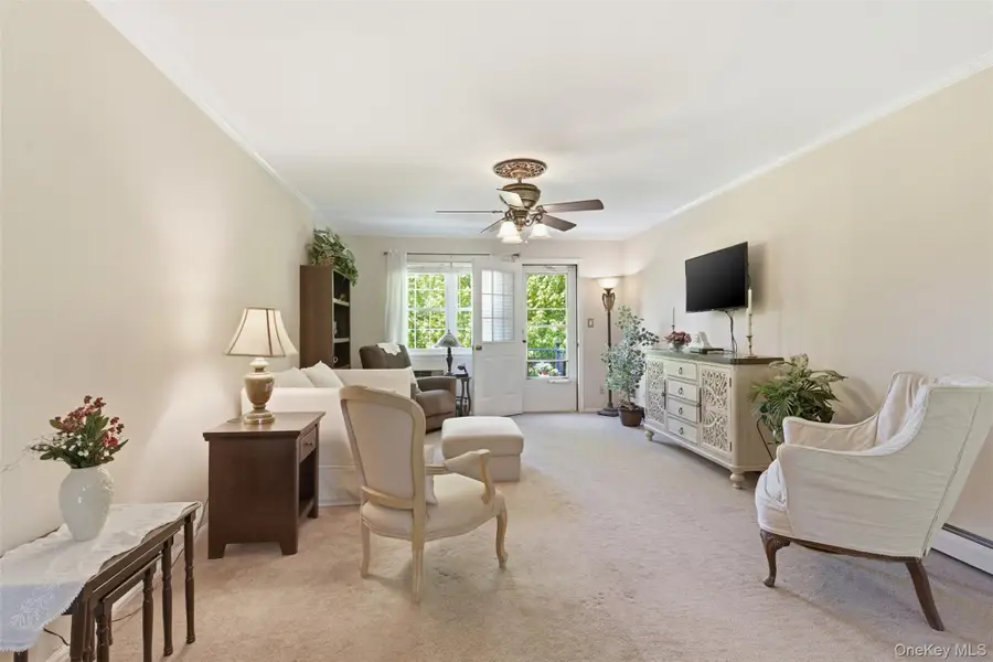 10 Harbour Lane #4B, Oyster Bay, NY 11771 - #3