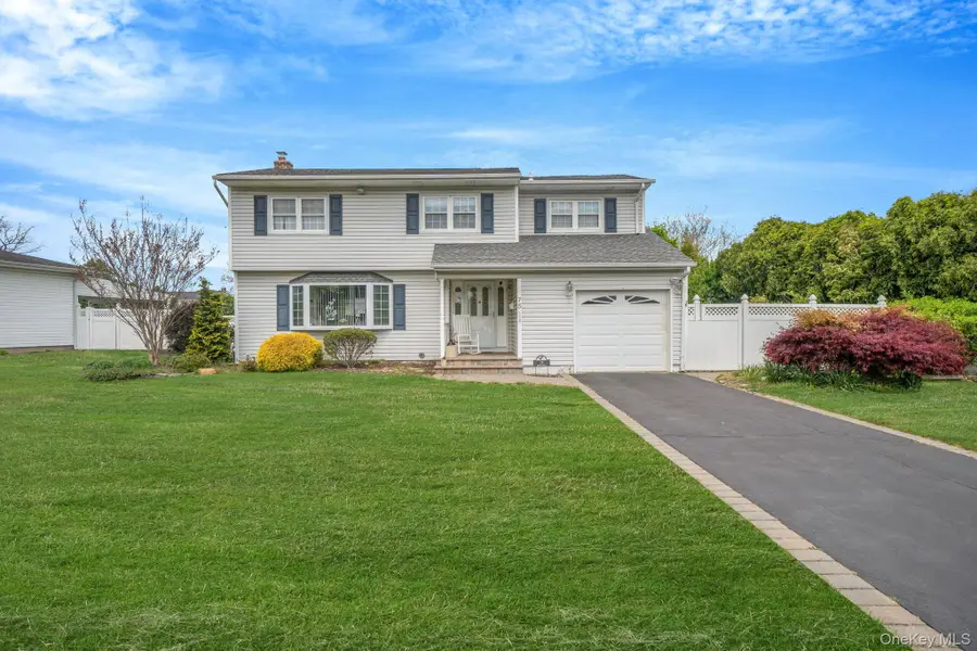 75 Pawnee Drive, Commack, NY 11725 - #2